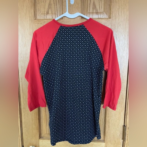 Small 3/4 Red Sleeve and White/black poka-dot Shirt - Picture 3 of 3